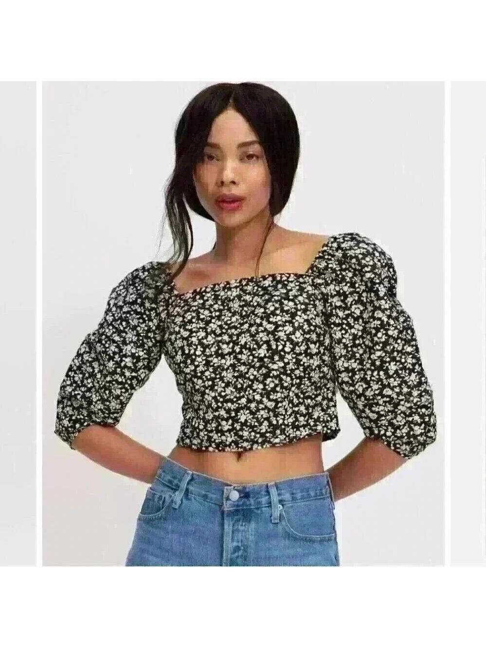 Levi's Cropped Sleeves Top